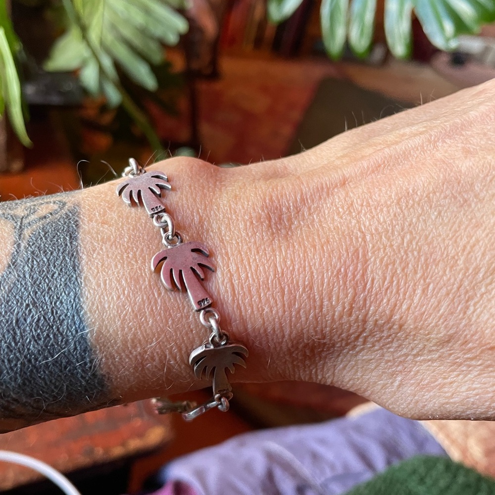 Vintage Sterling Silver 925
Palm Tree Toggle Bracelet - Picture 3 of 8